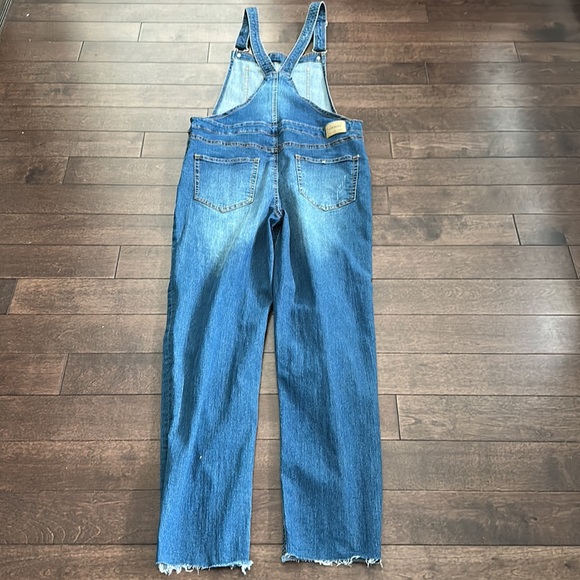 Love Tree Overalls Distressed Denim NWOT Medium - Picture 5 of 14